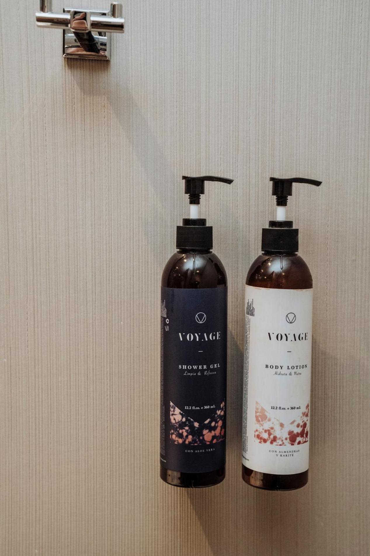 Novotel Medellin El Tesoro Exterior photo Shower gel and body lotion