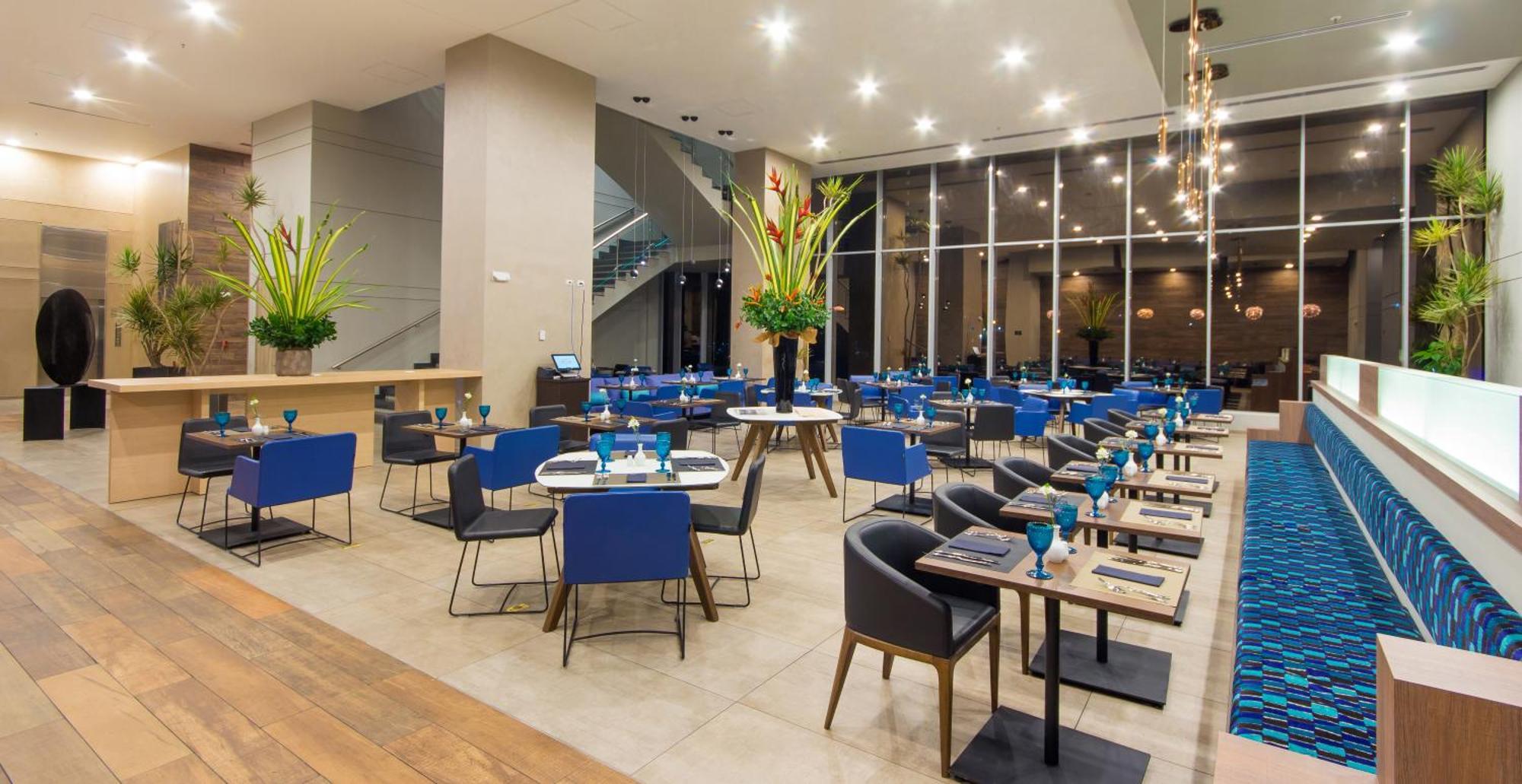 Novotel Medellin El Tesoro Exterior photo The Lounge at KLIA