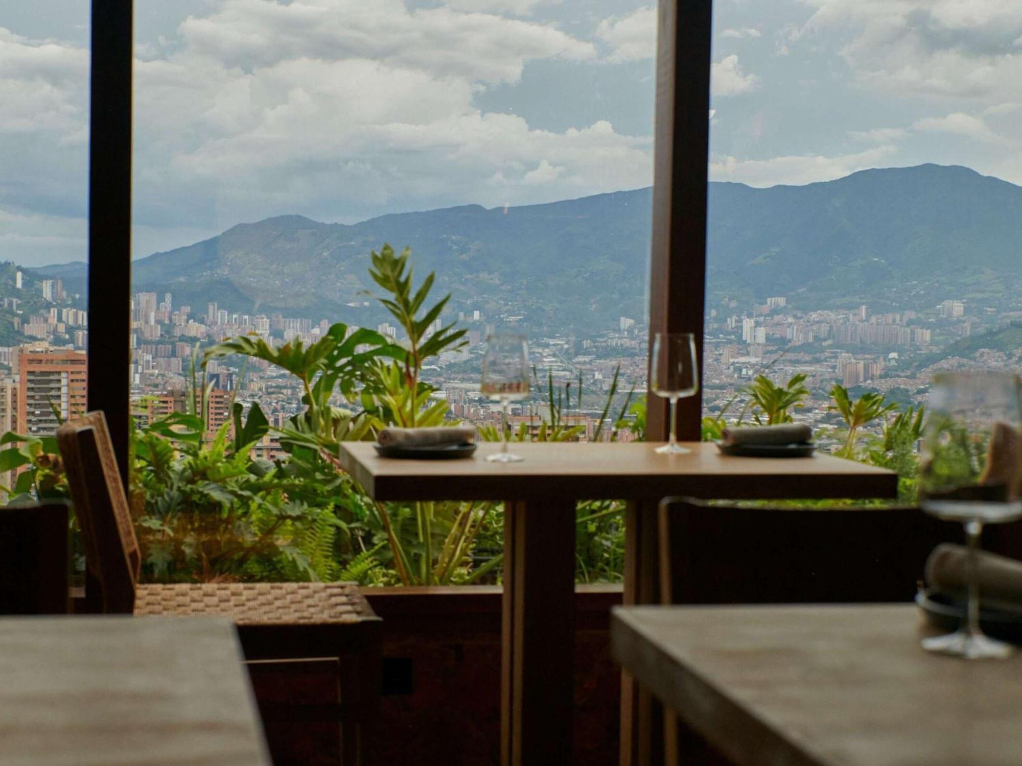 Novotel Medellin El Tesoro Exterior photo View from the restaurant